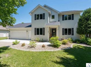 556 Ivy Ln, North Mankato, MN 56003
