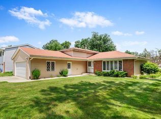 944 S Ridge St, Crown Point, IN 46307