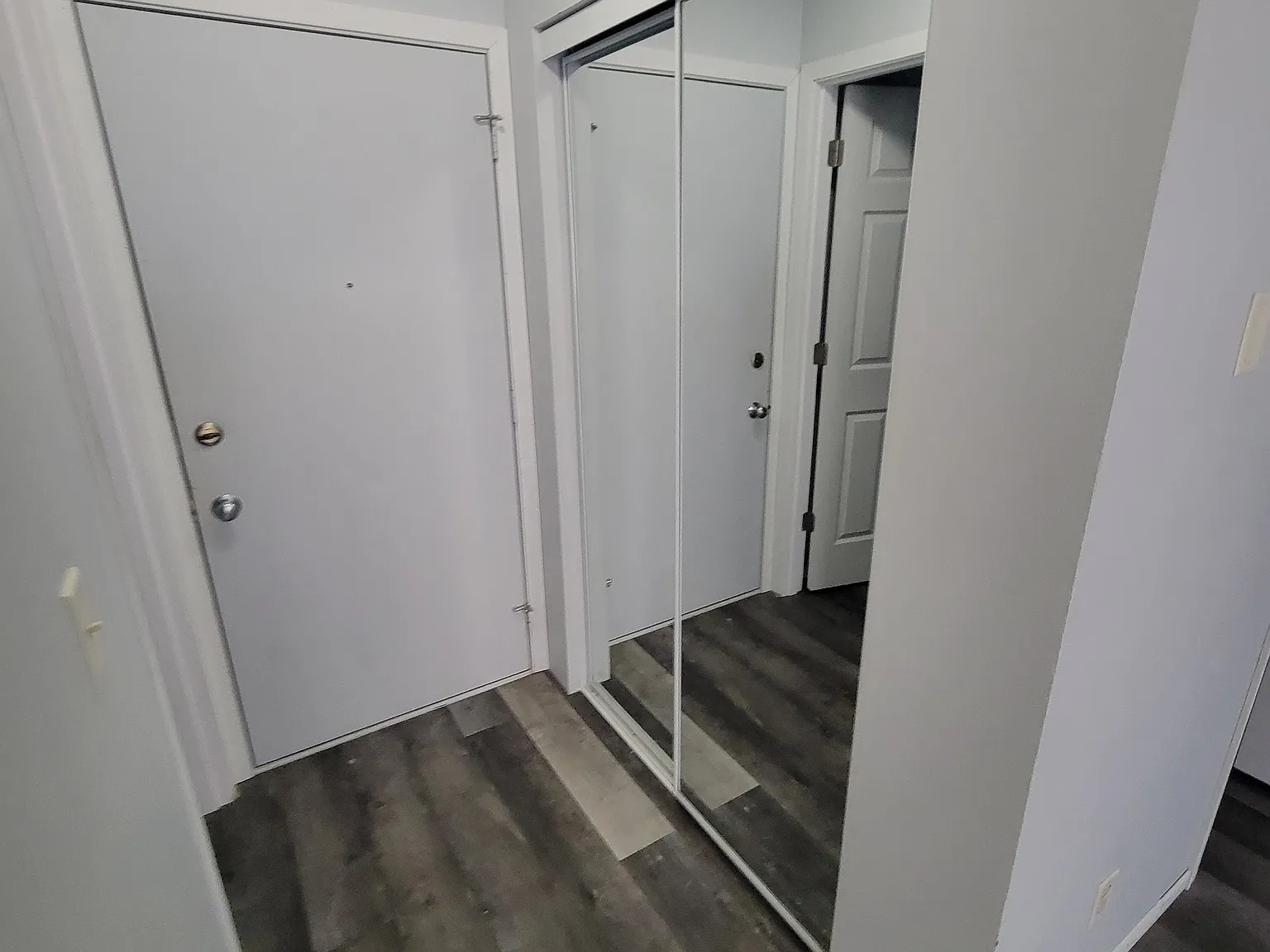 2 bed, 750 sqft, $1,300 — Photo 4