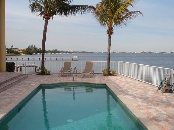 2nd image of 10 Intracoastal Way