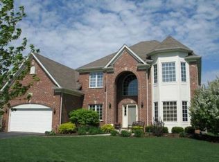 608 S Avon Ct, Oswego, IL