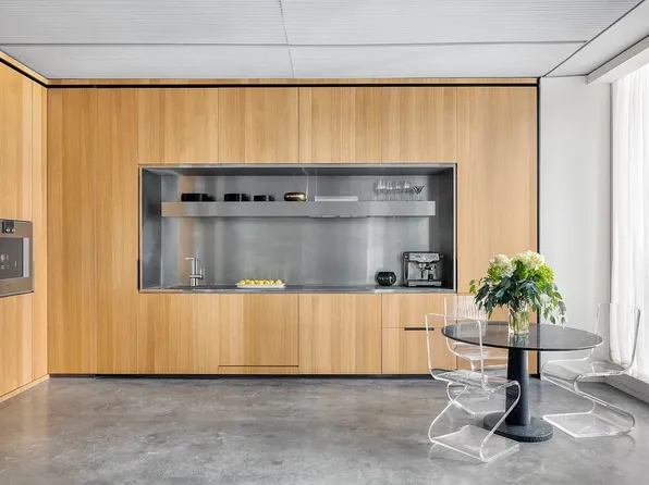 100 East 53rd Street image 5 of 13