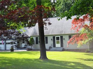 1 Moorlands, Windsor, CT 06095