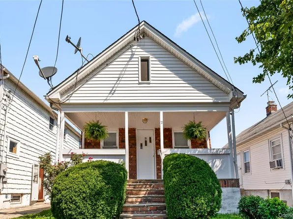 21 Beechwood Avenue, Port Washington, NY 11050