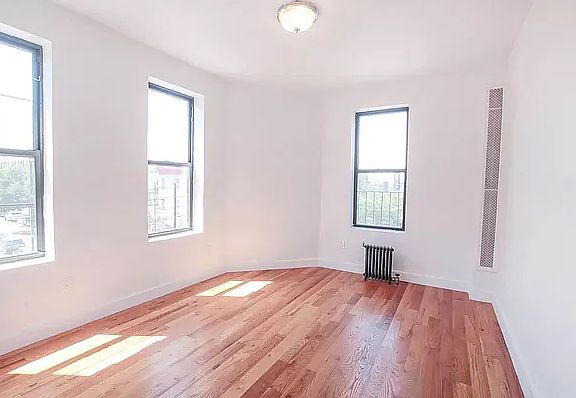 3rd image of 808 Prospect Pl APT 1A