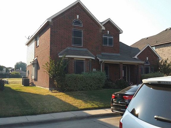 3rd image of 1035 Mansfield Ln