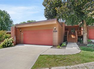 1024 Woodland Park Dr, West Des Moines, IA 50266