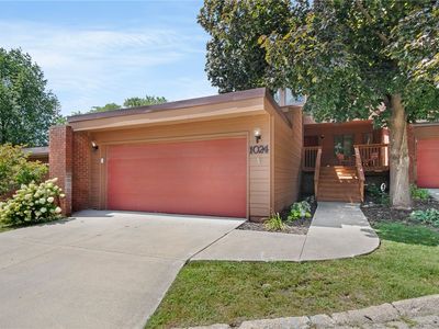 1024 Woodland Park Dr, West Des Moines, IA, 50266