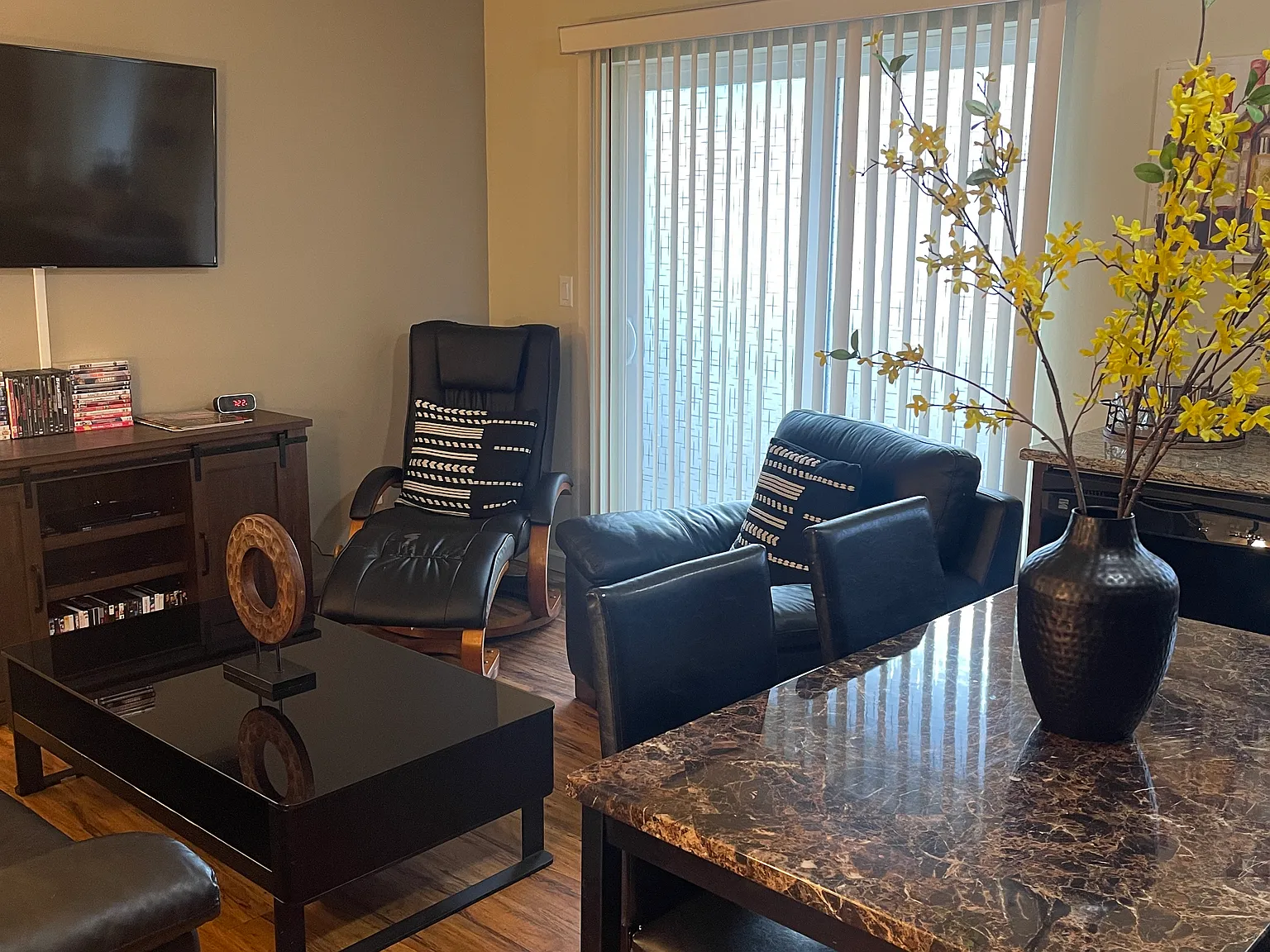 Windward Place Apartments — Photo 2