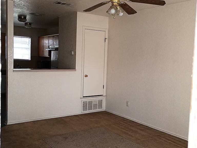 4503 Deek Dr — Photo 2