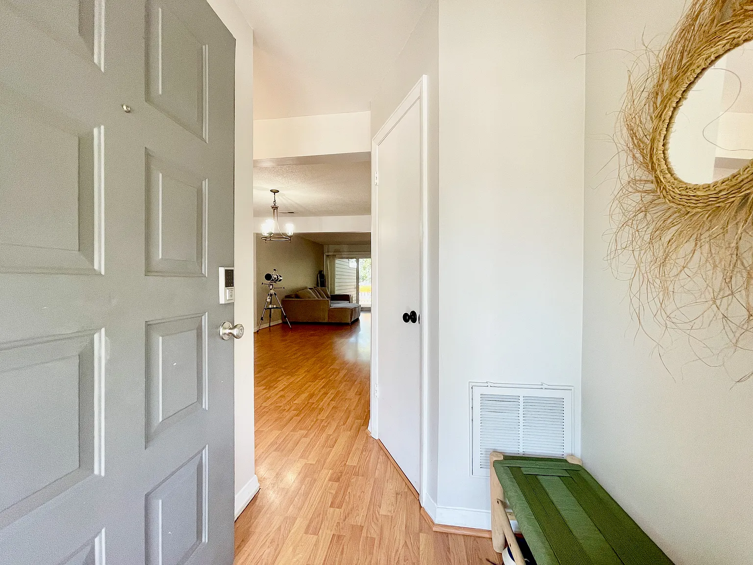 2 bed, 2.5 bath, 1211 sqft, $2,300 — Photo 4