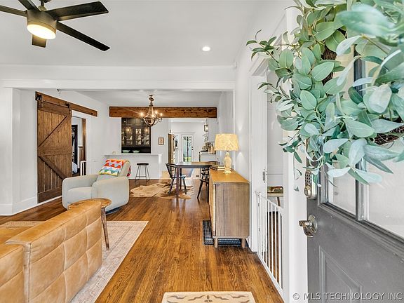 4th image of 1819 W Cameron St