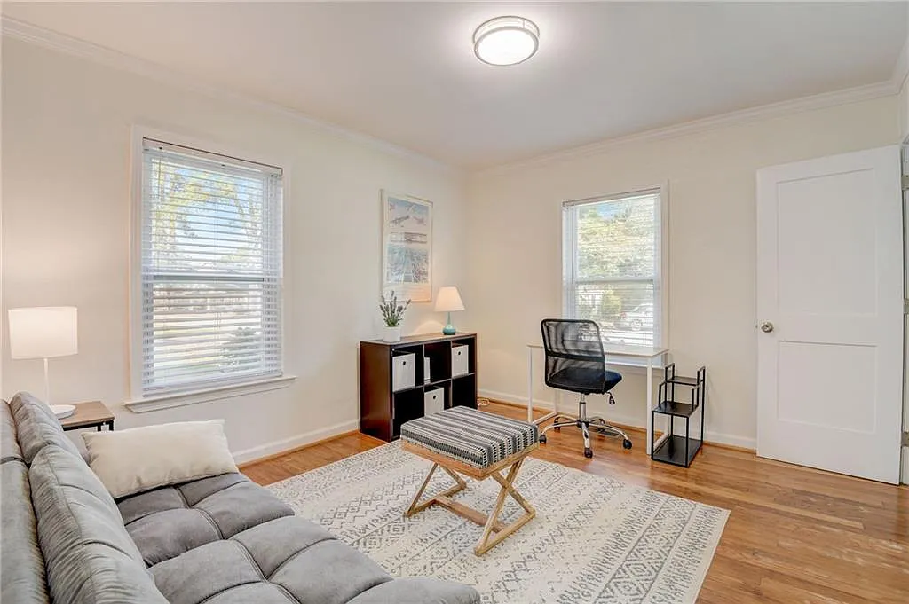 3 bed, 1069 sqft, $1,900 — Photo 4