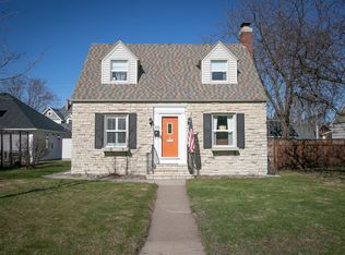 329 Main St S, Cambridge, MN 55008