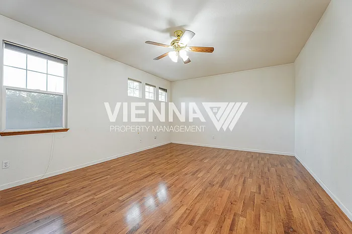 4521 Pheasant Ln — Photo 10