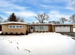 1100 W Euclid Ave, Arlington Heights, IL 60005