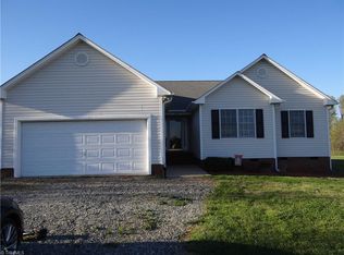 2195 Willow Springs Dr, Pleasant Garden, NC 27313