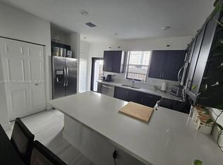 518 SW 19th Way, Fort Lauderdale, FL 33312