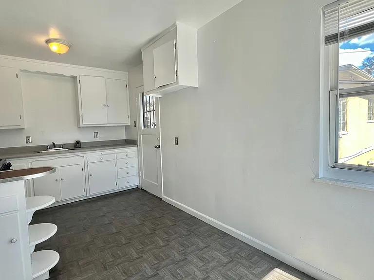 4350 Fleming Ave — Photo 16
