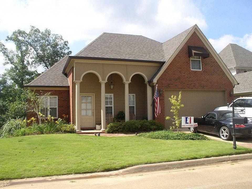 1st image of 1032 Augusta Dr