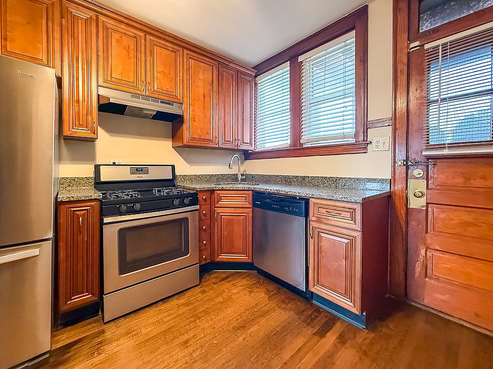 1st image of 2507 N Lockwood Ave #1