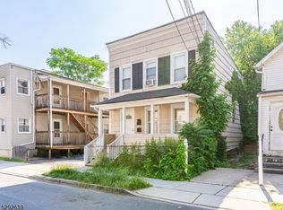 10 Lafayette St, Orange, NJ 07050
