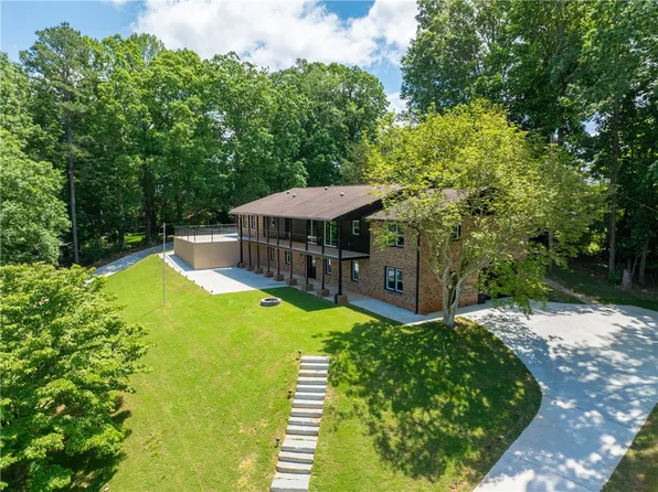 104 Coolview Dr, Seneca, SC 29672