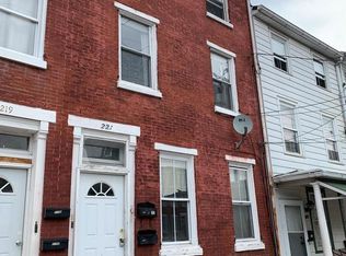 221 E Broad St, Burlington, NJ 08016