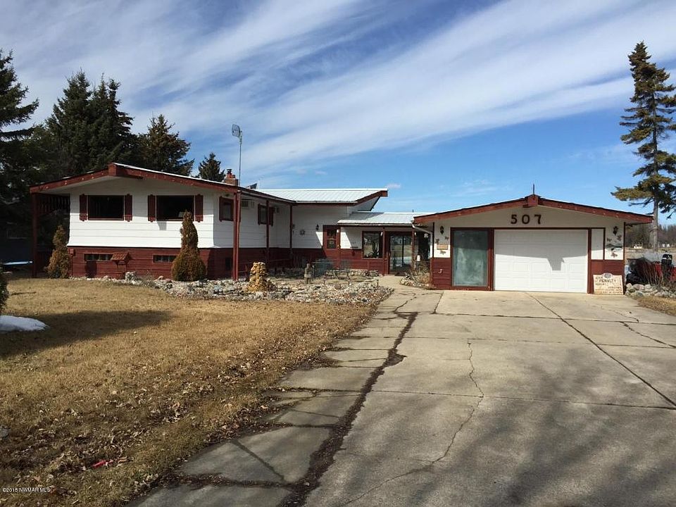 1st image of 507 Riverview Dr SE