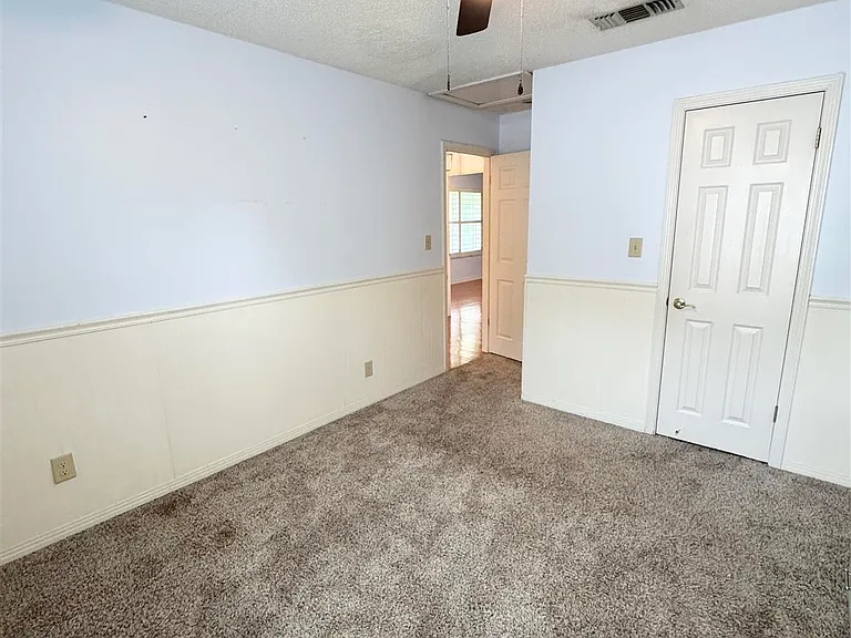 3019 Keats Dr — Photo 37
