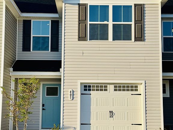 2nd image of 405 Myrtle Meadows Dr