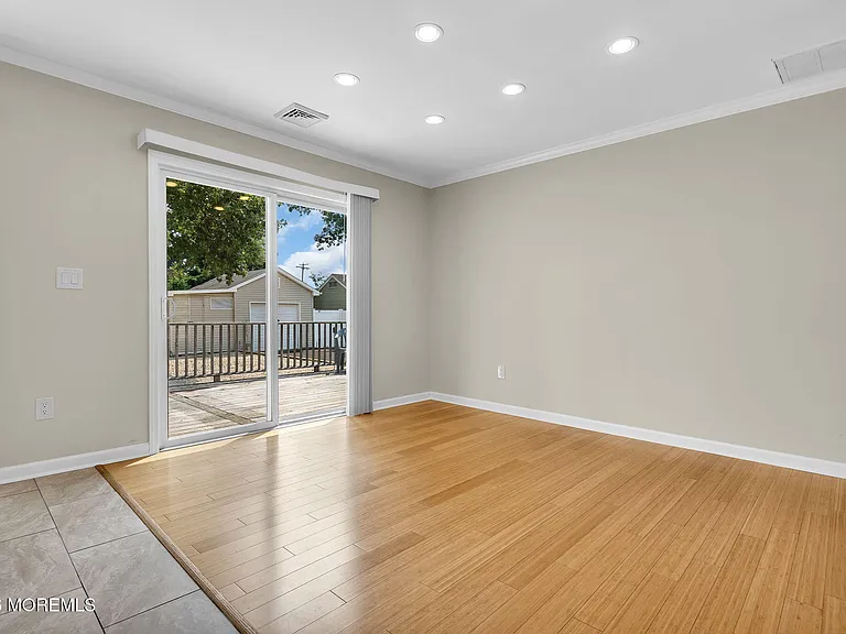 785 Garfield Ave — Photo 14