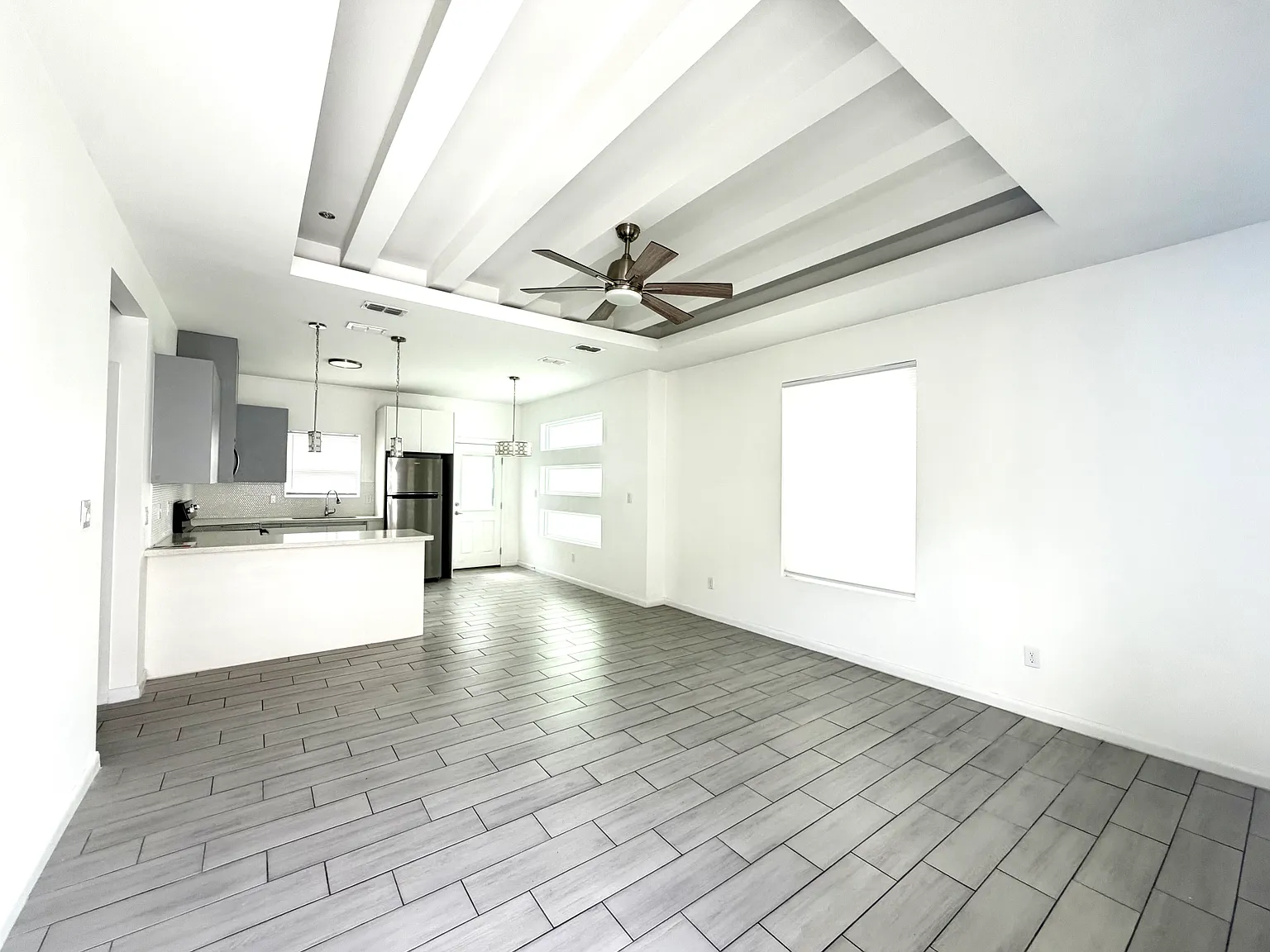 2 bed, 965 sqft, $1,125 — Photo 2