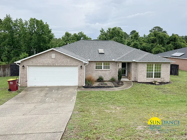 492 Jillian Dr — Photo 1