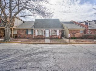 2926 Colonial Ln, Edmond, OK 73013