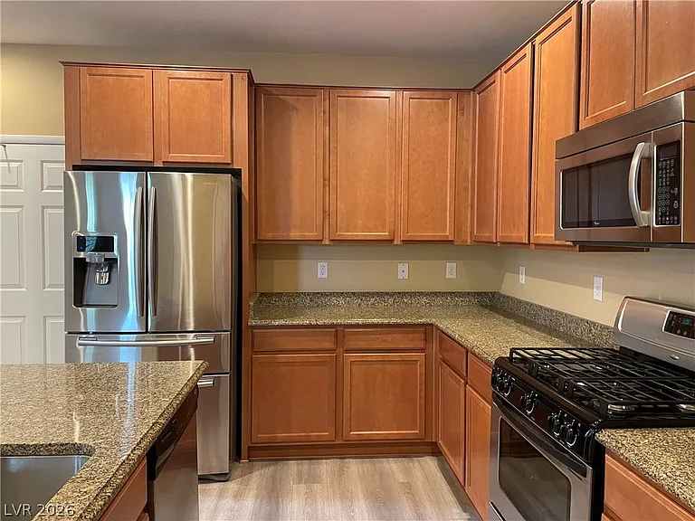 8620 Rowland Bluff Ave — Photo 12
