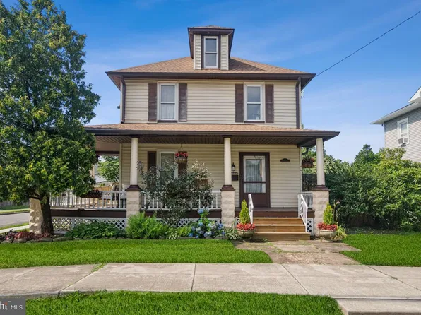 400 W 3rd St, Florence, NJ 08518