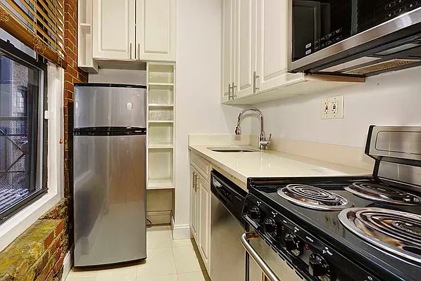 Rented by REAL New York | media 12