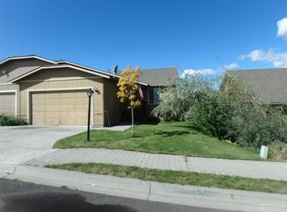 870 SE Strawberry Ln, Madras, OR 97741