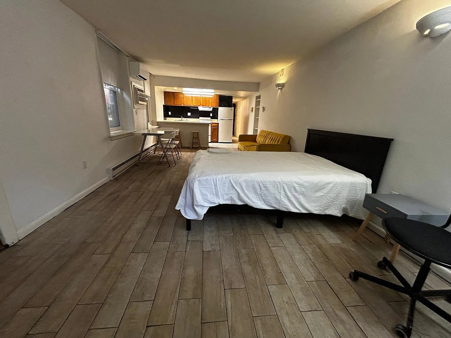 Studio, 400 sqft, $1,150 — Photo 3