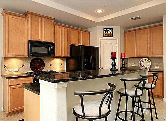 3rd image of 2268 Salado Dr