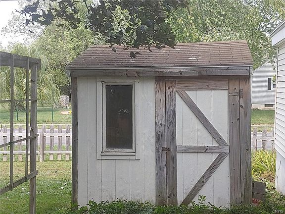 5th image of 213 Vanida Dr