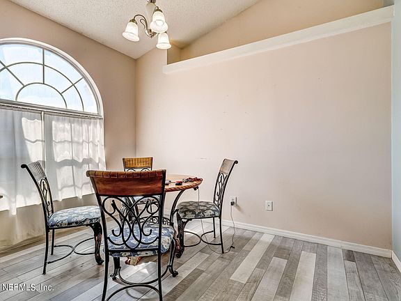 5th image of 3228 SEXTON Drive