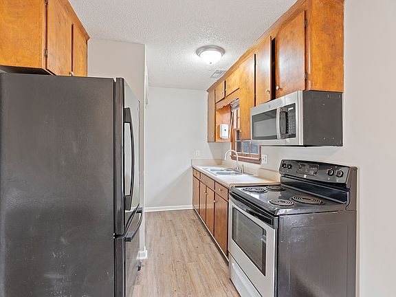 2nd image of 2710 Cave Ave NW