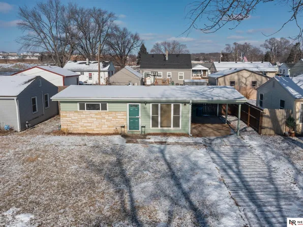 1014 W 31st Ave, Bellevue, NE 68005