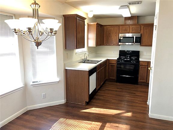 4th image of 211 Quail Cir