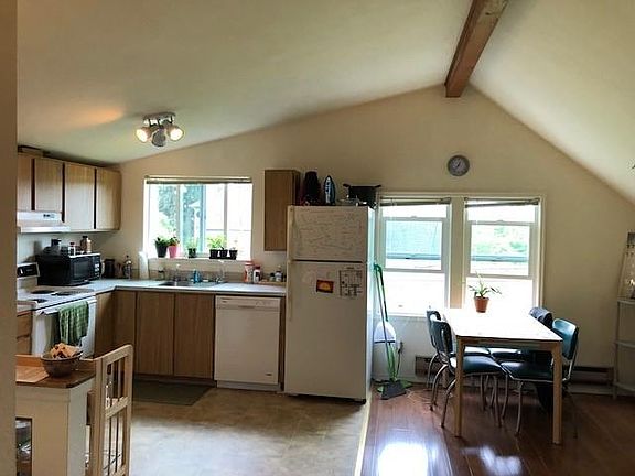 5th image of 7432 4th Ave NE #9