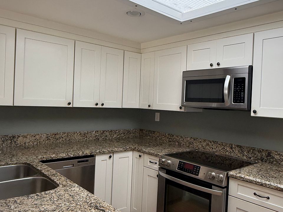 1st image of 1886 Fairway Park Unit B