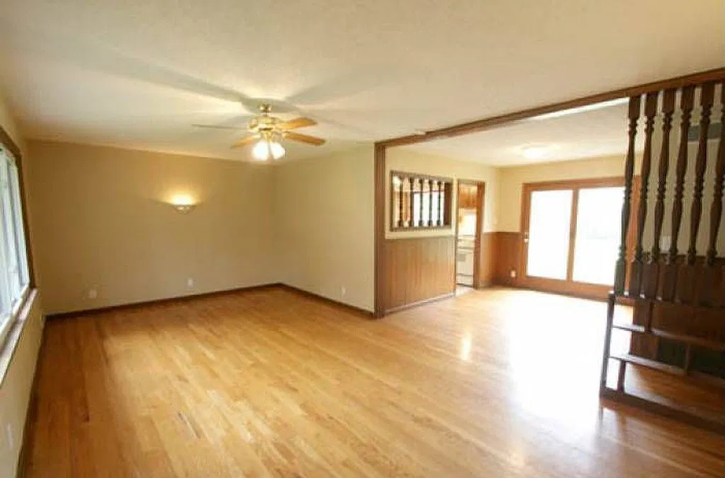 Updated 2 Bedroom House in Raytown-Coming SOON!! — Photo 4