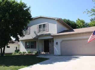 1005 Crescent Ave, Fond Du Lac, WI 54935